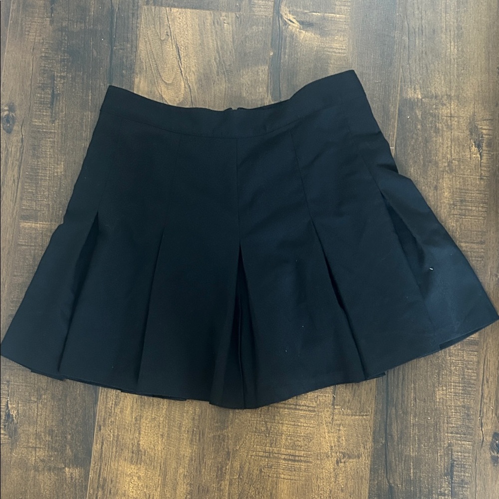 H&M Black Mini Skirt